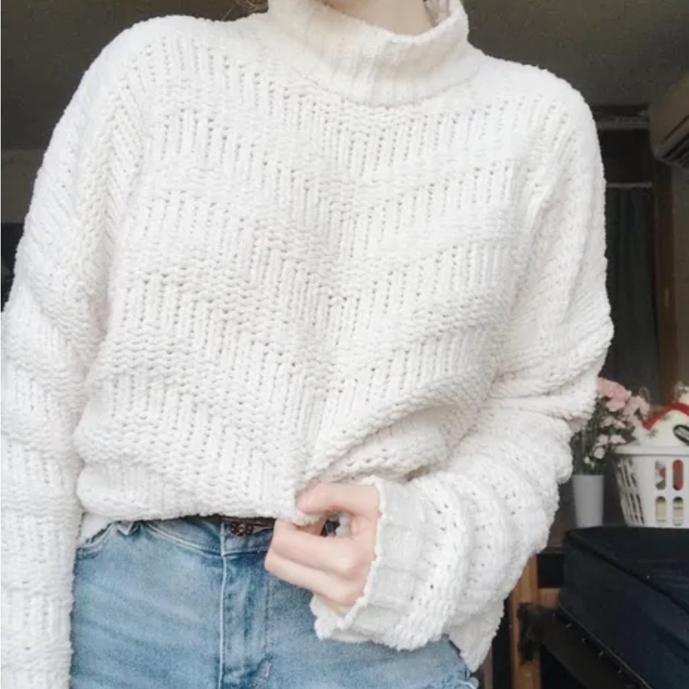 🆕 •MOON&MADISON• Low turtleneck Sweater